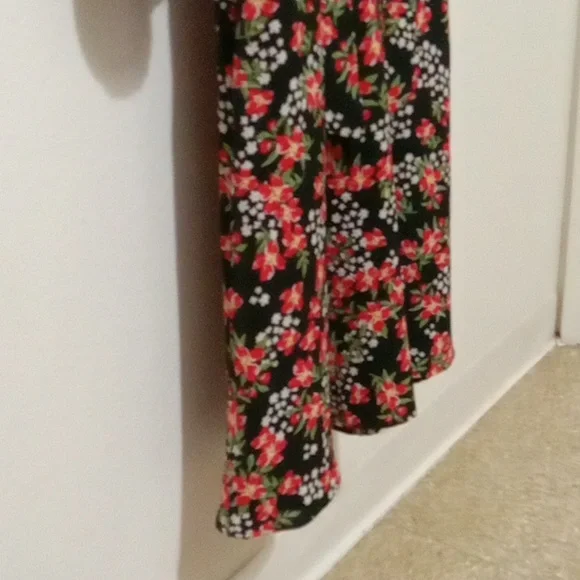 Allegra K [NWOT] Black and Red Floral Dress - Picture 6 of 10